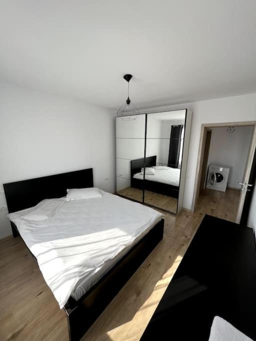 Apartment Teodor Brasov Bagian luar foto